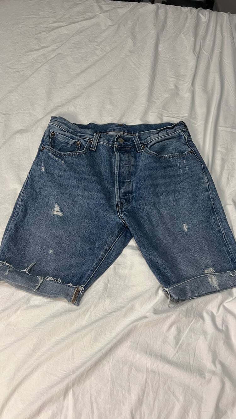 Levi's cut-off shorts waist 30